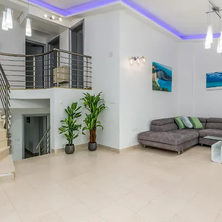 4 Bedroom Cozy In Krk