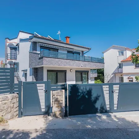 Lovely In Krk With Wifi Holiday home