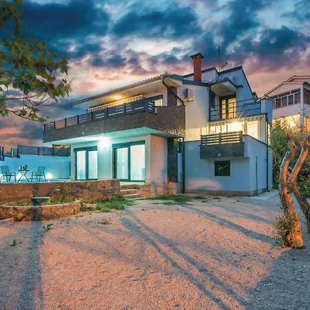 Holiday home 4 Bedroom Cozy In Krk Krk Town