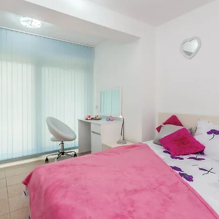 Lovely In Krk With Wifi Holiday home *