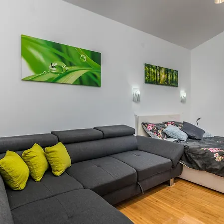 Holiday home 4 Bedroom Cozy In Krk *