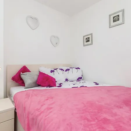 Lovely In Krk With Wifi Holiday home