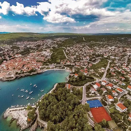 Holiday home 4 Bedroom Cozy In Krk
